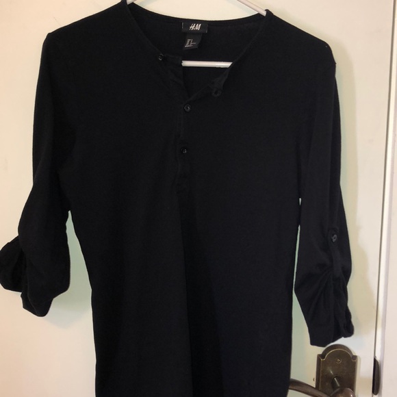 Other - H&M black tee shirt